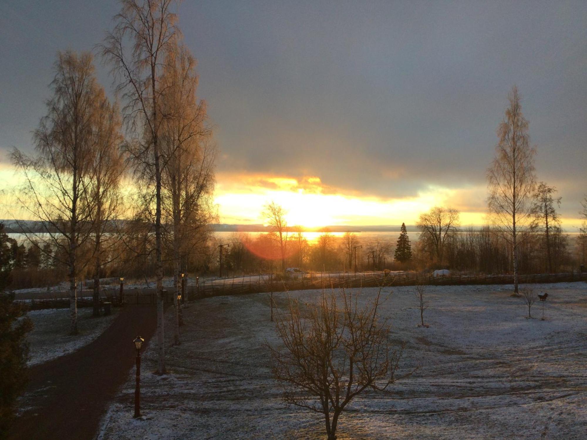 Mysigt Boende I Raettvik Med Utsikt Oever Siljan Экстерьер фото