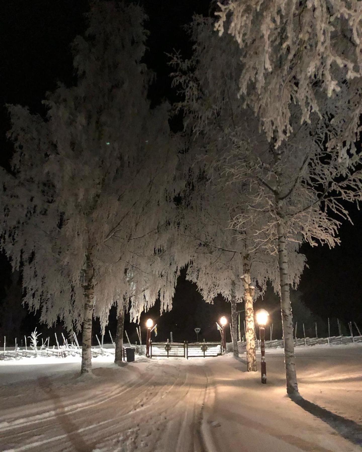 Mysigt Boende I Raettvik Med Utsikt Oever Siljan Экстерьер фото